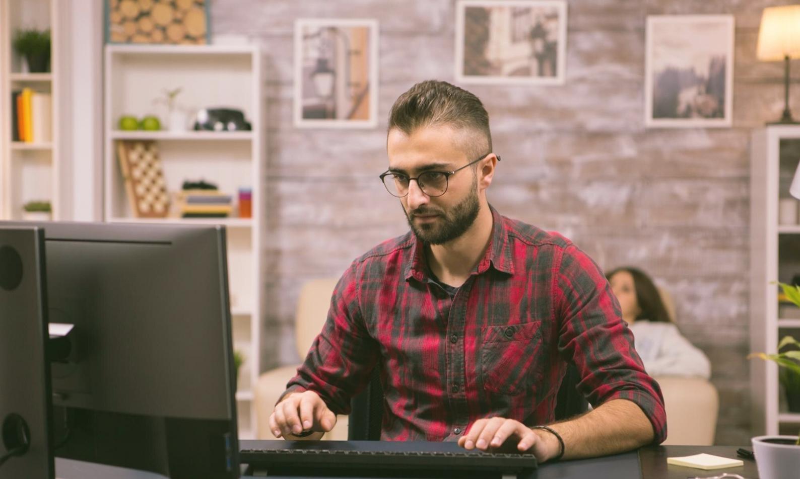 Рабочее пространство команды Dynamex Pro с аналитическими графиками